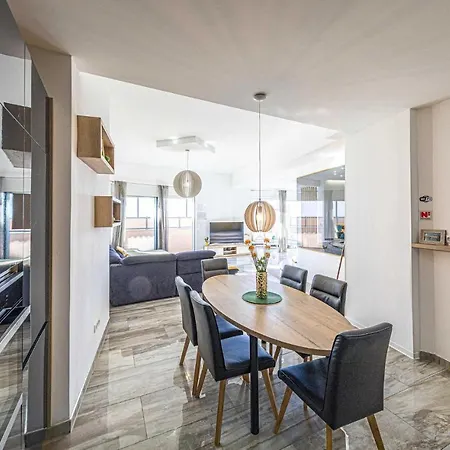 2 Bedroom Stunning In Okrug Gornji Trogir